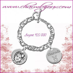 bracelet-charm-2-pendentifs-argent-rond-20-mm-avec-gravure-photo-offerte-et-gravure-prenom-symbole